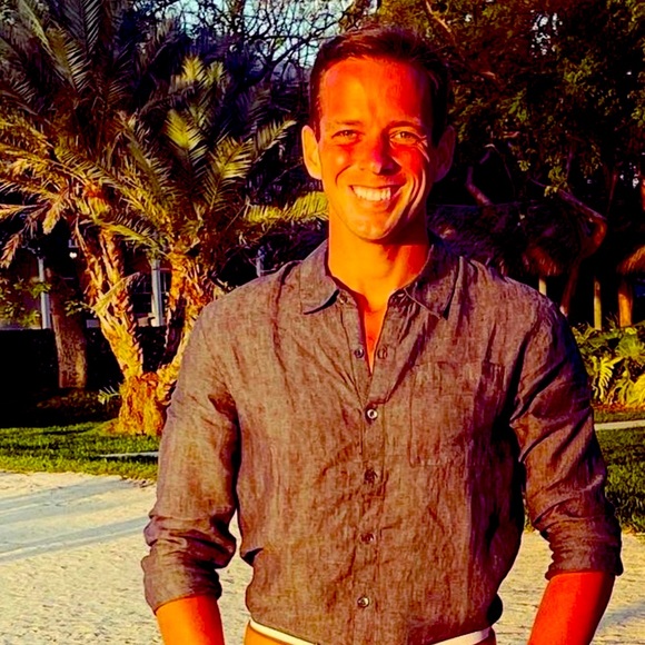 Meet your Posher: - Picture 1 of 1